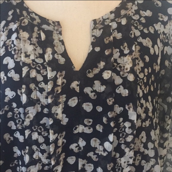 ❤️Christopher & Banks Blouse - Picture 3 of 3